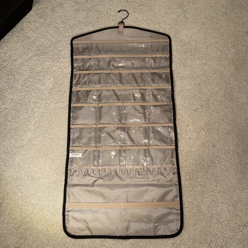 BAGSMART Hanging Jewelry Organizer with Hanger Metal Hooks Double-Sided Jewelry
